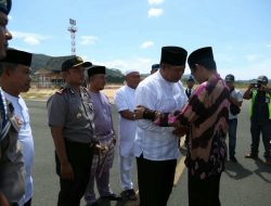 UAS Disambut Antusias Masyarakat Jemaja