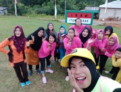 Jalin Keakraban, Ibu – Ibu Persit Koramil 02 / Tarempa Gelar Senam Bersama Dengan Warga