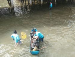 Goro Bersihkan Sampah di Laut, Penglek : Kalau Bukan Kita Siapa Lagi