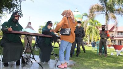 Polisi Syariat Wilayatul Hisbah Tangkap Puluhan Warga Berbusana Ketat di Aceh Barat