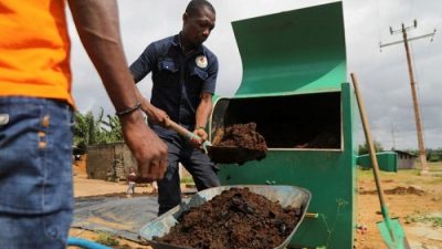 Inovasi 'KubeKo' Ubah Sampah Jadi Komoditi Berharga Bagi Petani Pantai Gading