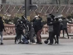 Kerusuhan Disertai Kekerasan di Kazakkhstan Akibatkan 164 Tewas