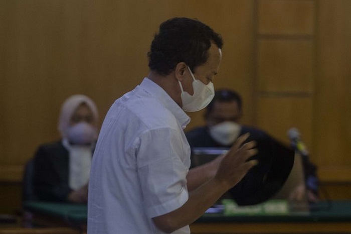 Anggota DPR Ramai-ramai Kritik Hakim Soal Tidak Tambah Hukuman Kebiri Untuk Herry Wirawan