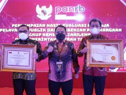 Kementerian PANRB Berikan Penghargaan Kepada Yasonna H. Laoly dan Kantor Imigrasi Kelas I