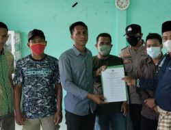 Kades Pesisir Timur Serahkan SK Pengurus Karang Taruna Cahaya Mekar yang Baru