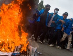 Kamhar Lakumani Bantah Demokrat ‘Terlibat’ Demo BEM SI 11 April