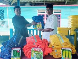 Selain Pokyan, Yurnalis Juga Salurkan Bantuan Kepada Poktan Desa Impol