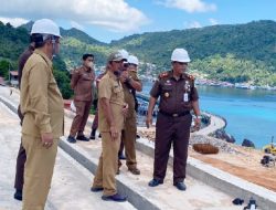 Kajari Natuna Turun Lapangan Tinjau Pembangunan Landscape di Masjid Baitul Makmur