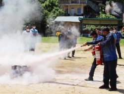Pegawai Kantor Imigrasi Kelas II Tarempa, Dapat Tambahan Ilmu Antisipasi Kebakaran