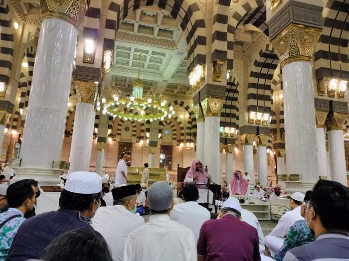 Musim Haji Kajian Berbahasa Indonesia di Pintu 19 Masjid Nabawi