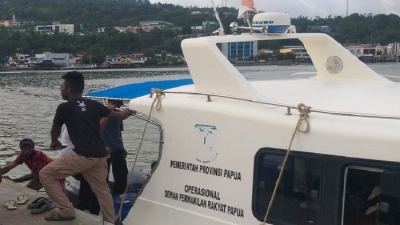 Perahu Motor DPR Papua Bawa 8 Penumpang Hilang Kontak di Perairan Kepulauan Yapen