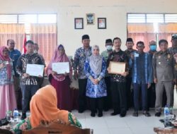 Bupati Anambas Serahkan BPJS Naker Rt Rw, Komitmen Pemda Berikan Jaminan