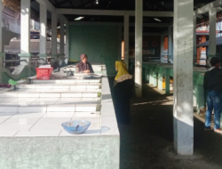 Nelayan Tidak Melaut, Pasar Ikan Sepi