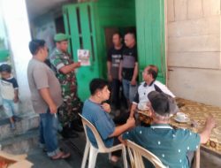 Serda Bambang Gunakan Poster Sosialisasikan Rekrutmen Calon TNI AD