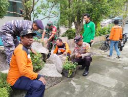 Bersama Masyarakat, Polres Anambas Bersihkan Rumah Ibadah
