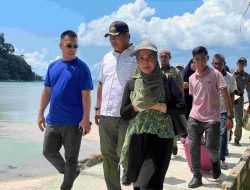 Dato’ Aneng Sambut Bupati Anambas di Dermaga Padang Melang.