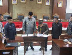 Bupati Haris Hadiri Rapat Paripurna di Gedung DPRD Anambas