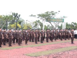 Asintel Kejaksaan Tinggi Kepulauan Riau Bertindak Selaku Inspektur Upacara HUT KORPRI Ke-53 Tahun 2024