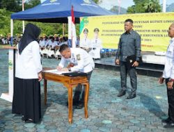 Bupati Lingga Serahkan Ribuan SK P3K