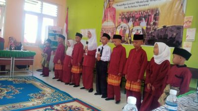 SDN 002 Rewak Gelar Syukuran Kelulusan Meski Hanya Dihadiri 10 Murid