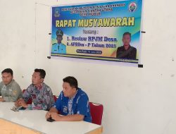 Pemdes Mubur Gelar Musyawarah Review RPJMDes dan APBDes Perubahan 2025
