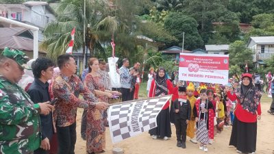Pawai Pembangunan di Anambas Meriah, Peserta Dilepas Langsung Bupati Aneng