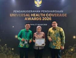 Bupati Roby Kembali Terima UHC Awards, 99,01 Persen Warga Ter-cover BPJS Kesehatan