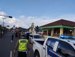 Wujud Pelayanan Polri, Jemaah Haji Lingga Dikawal Hingga Titik Keberangkatan